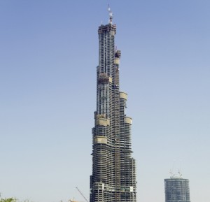 Завершение строительства башни Бурдж Халифа